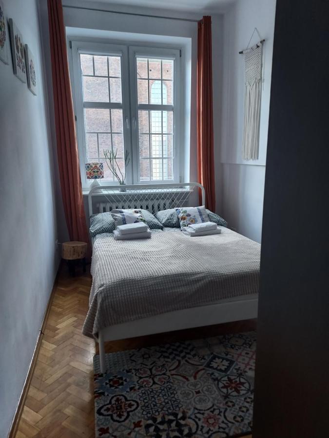 Apartment In Old Town - View Of Mariacki Church 그단스크 외부 사진