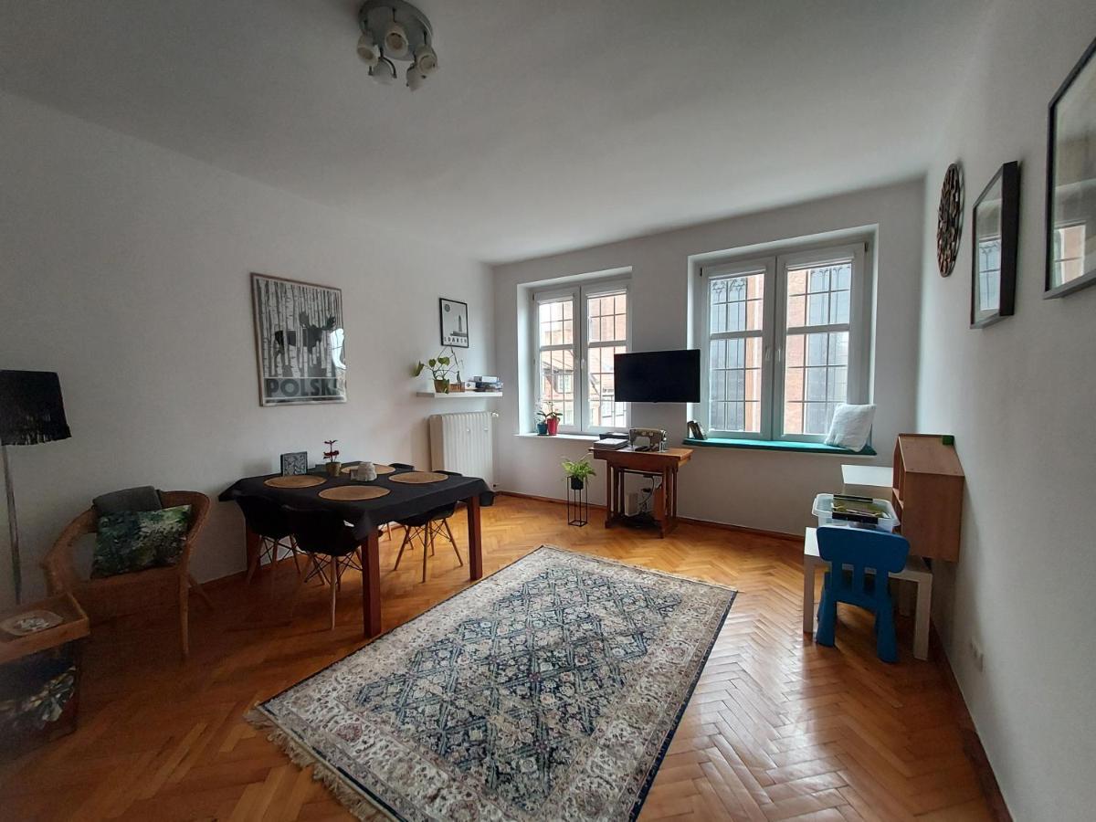 Apartment In Old Town - View Of Mariacki Church 그단스크 외부 사진